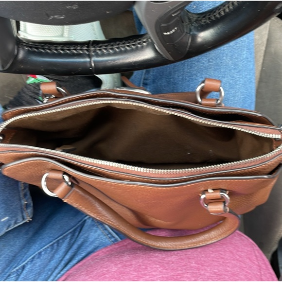 Brown barely used Coach purse - Picture 2 of 4